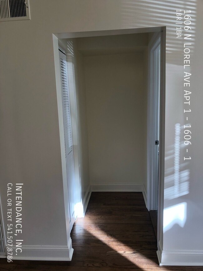 Photo - 1606 N Lorel Ave Unidad 1606 - 1