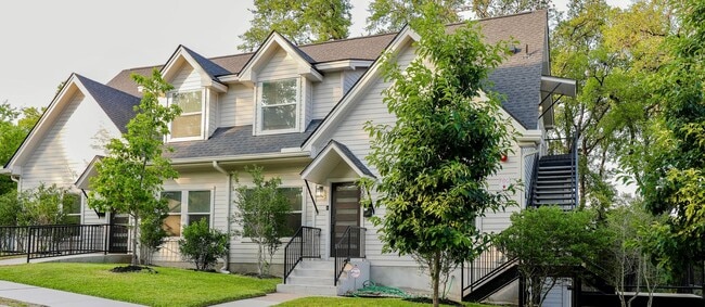 Photo - 8 Bedrooms 8 Baths Pre-leasing Now for 202...