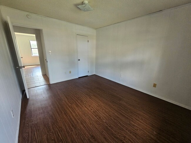 Photo - 415 Station Crossing Dr Unit A