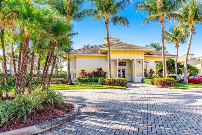 Photo - 601 Mariner Bay Blvd