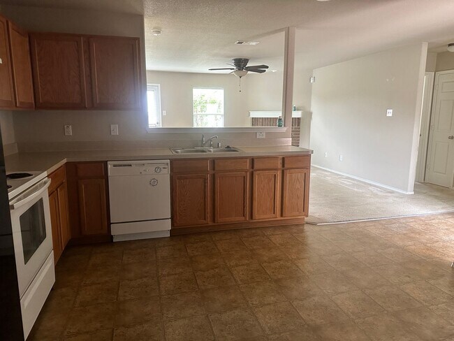 Photo - Cute single family home in Lake Point Community