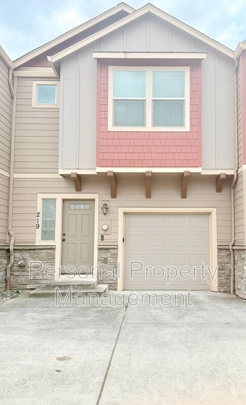 Photo - 219 N 33rd Ct