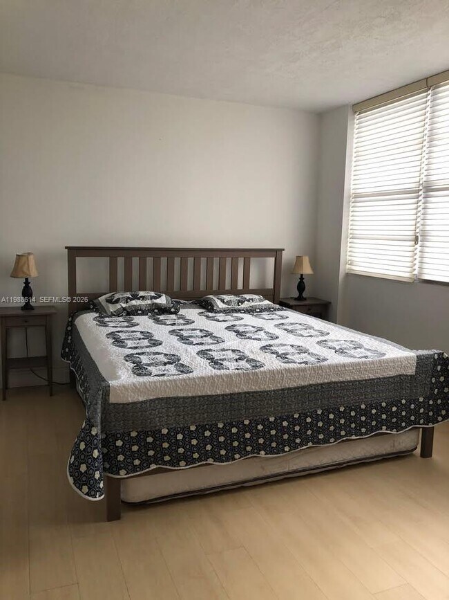 Photo - 825 Brickell Bay Dr Unit 342