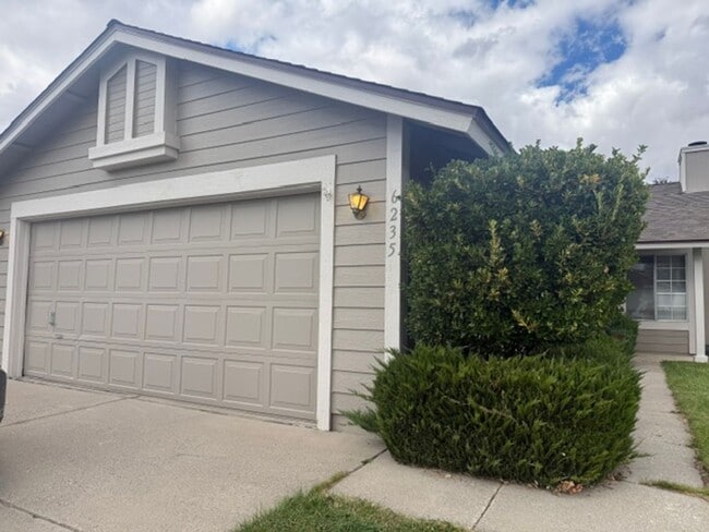 Photo - 6235 Chesterfield Ln