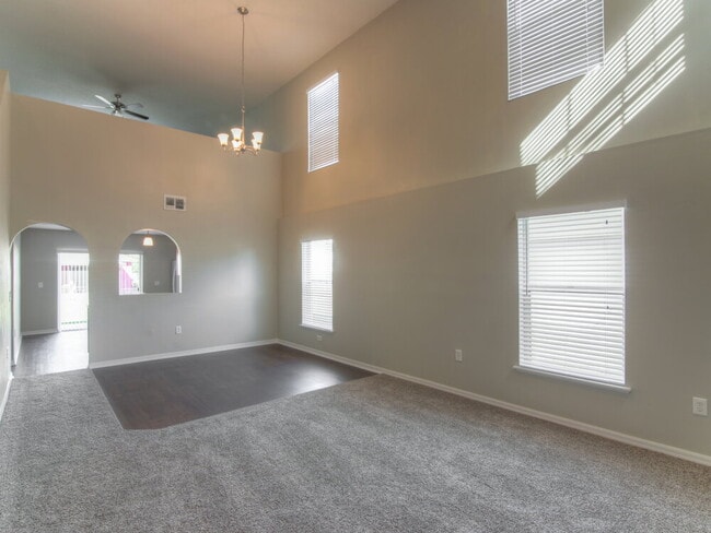 Photo - 3667 Queens Cove Blvd