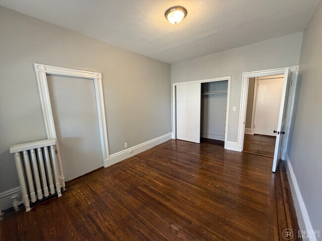 11 Park St Unit 3