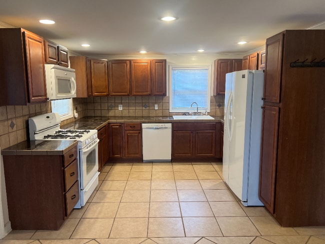 Photo - 80 18th Ave NW Unit 80