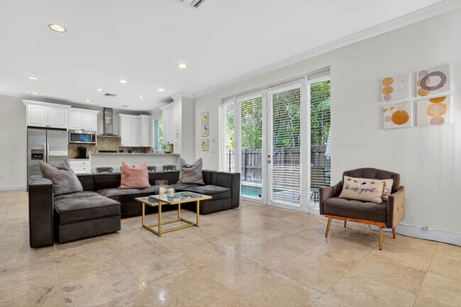 Photo - 1705 NE 11th St Unit ID1372360P