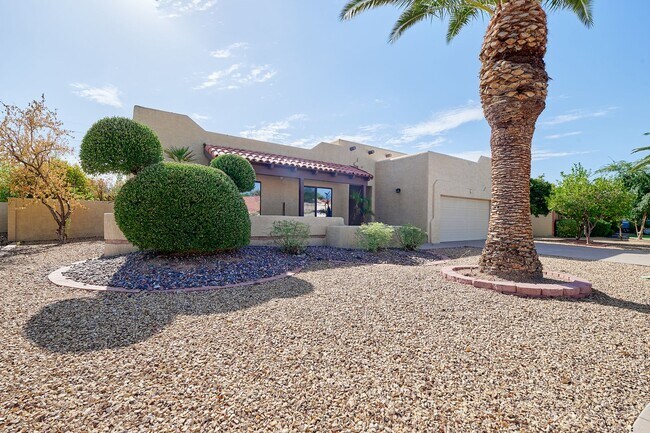 Photo - Winthrop Charm