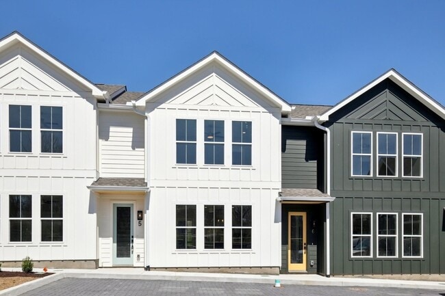 Photo - 341 Archwood Dr Unit 8