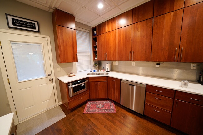 Photo - 1316 S 6th St