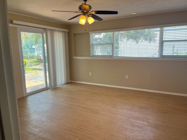 Photo - 1003 Patterson Dr Apartamentos Unidad # A