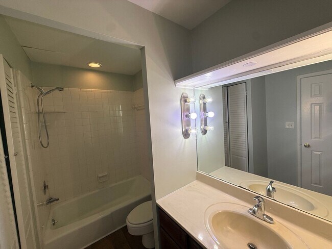 3475 Pimlico Pkwy Unidad A