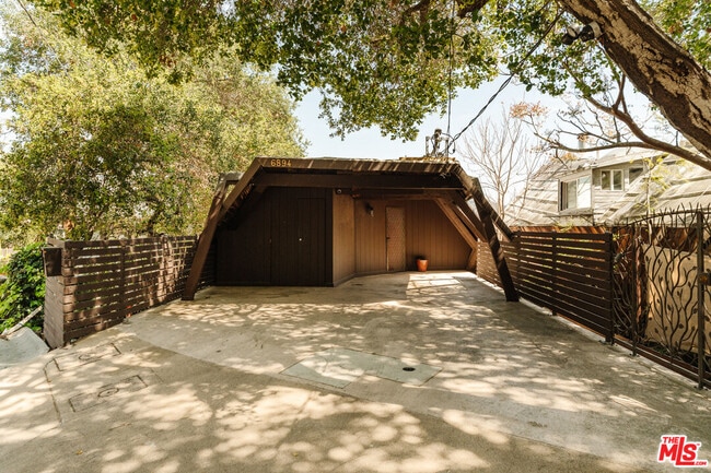 Photo - 6894 Pacific View Dr