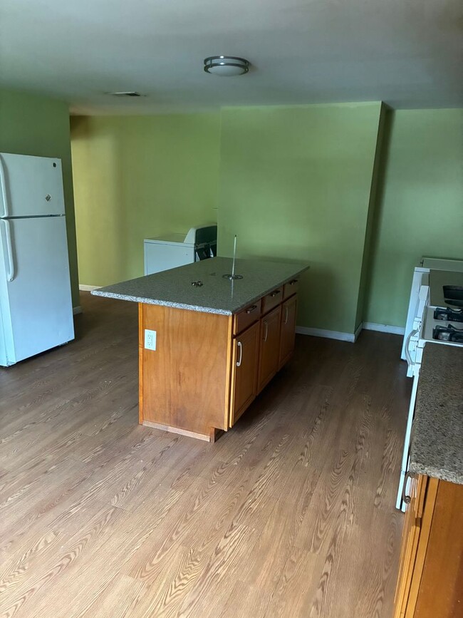 Photo - 53 Bates St Unit 53 Bates St 2