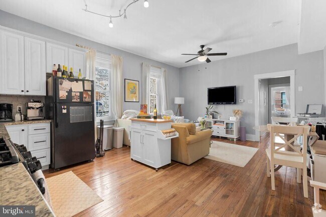 Building Photo - 508 Bainbridge St Unit FL2 Rental