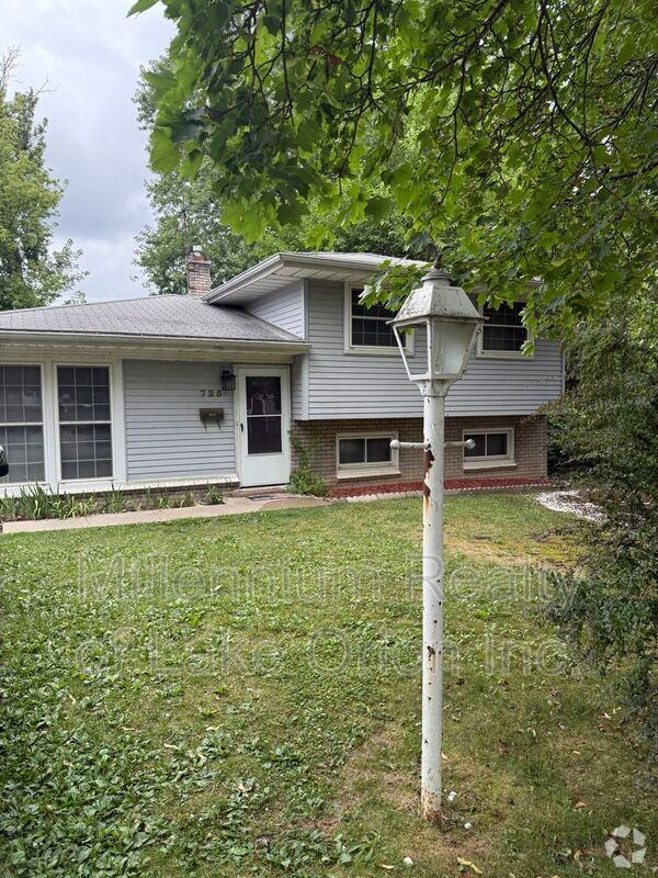 Building Photo - 725 4th Ave Rental