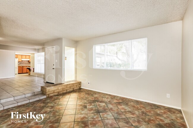 Photo - 9047 N 36th Dr