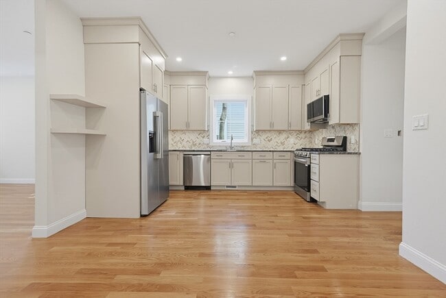 Photo - 53 Eddy St Unit 1