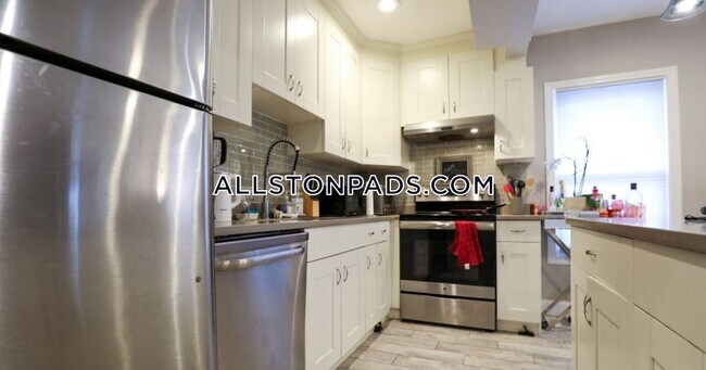 Photo - 77 Linden St Unit 2