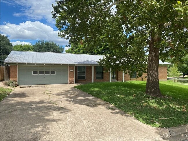Photo - 2500 Barhill Dr Casa