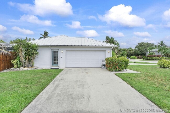 1577 Thumb Point Dr