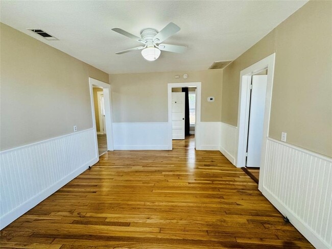 206 S Elm St
