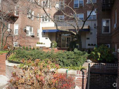 Building Photo - 106-15 Queens Blvd Unit 4K Rental