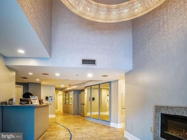 Building Photo - 555 Massachusetts Ave NW Unit 415