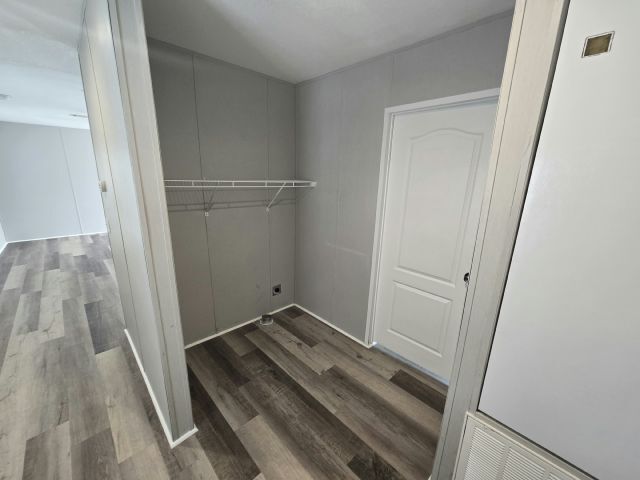 Photo - 4000 24th St N