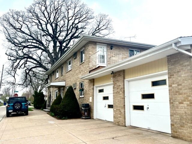 12 W 21st Ave