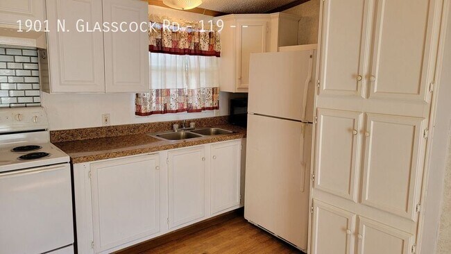 Photo - 1901 N Glasscock Rd