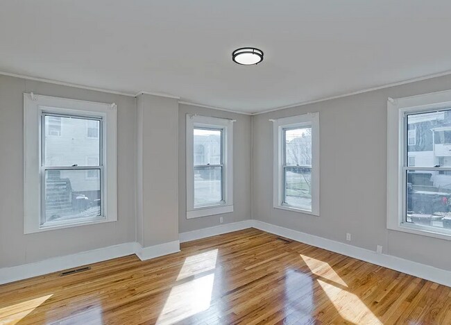 13 Hampden St Unit 13 Hampden Street