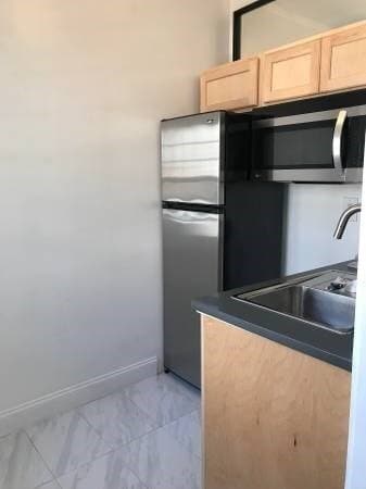 Building Photo - 11 Story St Unit 33