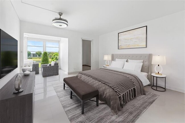 Building Photo - 3004 Portofino Isle Unit K4