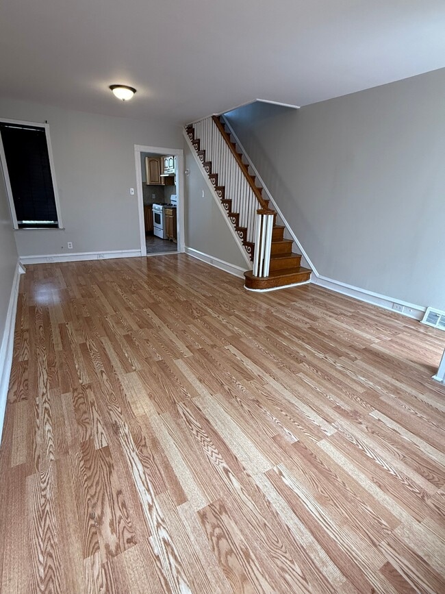 Photo - 3435 Tilton St