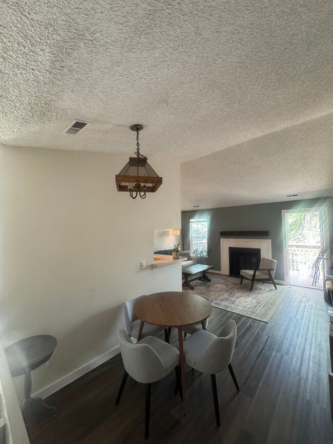 Photo - 2 bedroom Condo close to UCCS