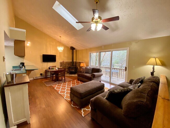 Photo - 9315 Highway 105 S Unit A