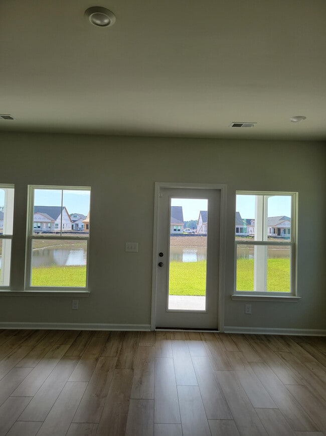 Photo - 3012 Sistine St