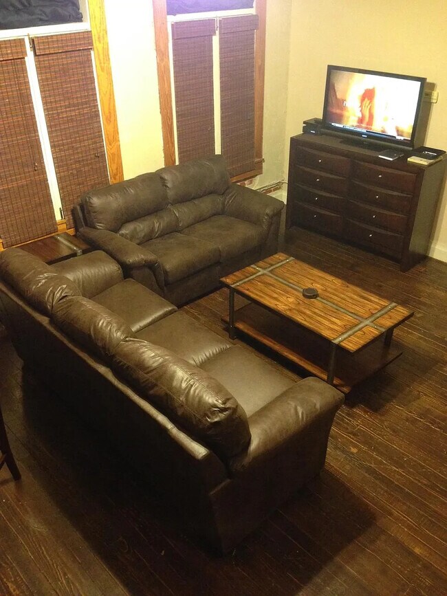 Photo - Room in Condo on E San Antonio St