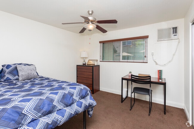 2 Bedroom - Second Bedroom - University Place