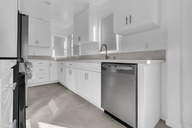 Photo - 1155 W Exposition Blvd Unit Studio- C