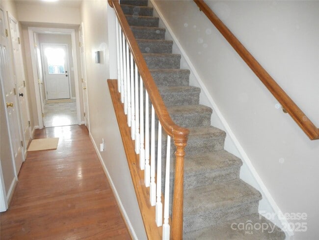 Photo - 8145 Millwright Ln