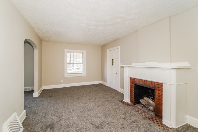 Photo - 1420 Oakwood Ave