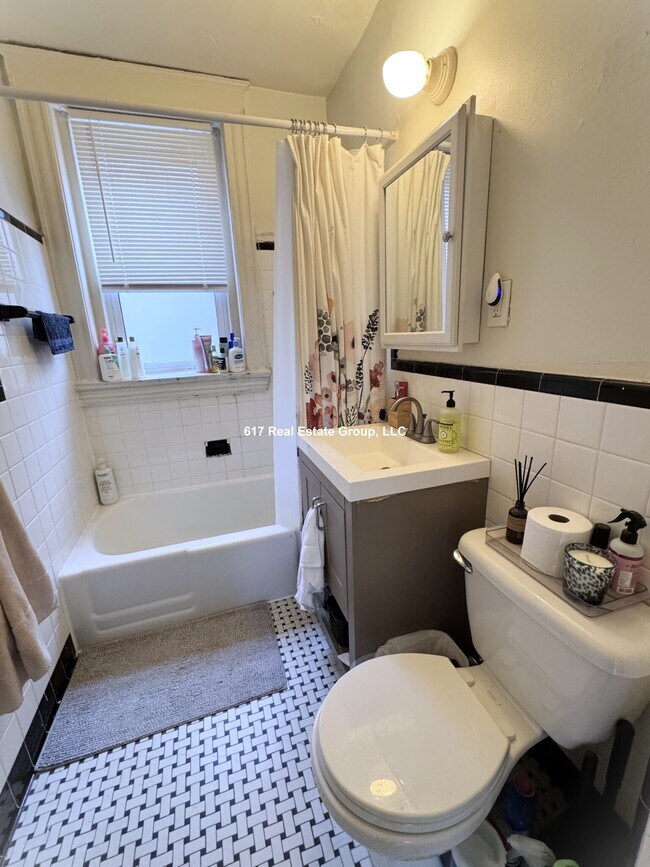 Photo - 208 Winthrop Rd Unit 21