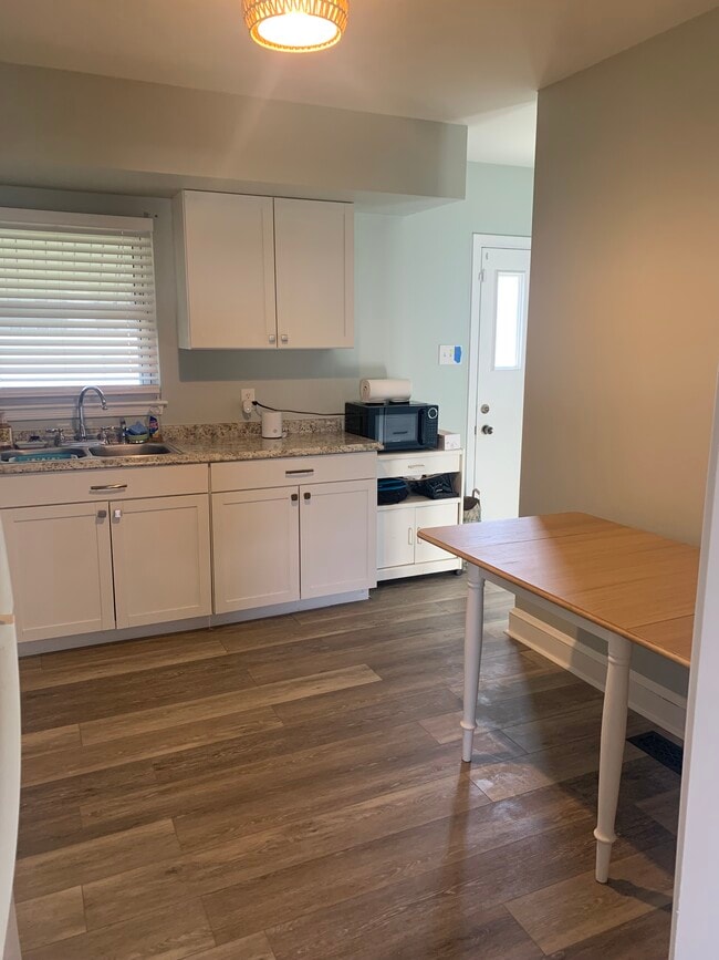 Cocina - 1 Bunche St