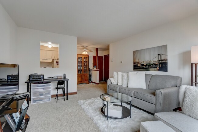 Photo - Avenue Tower