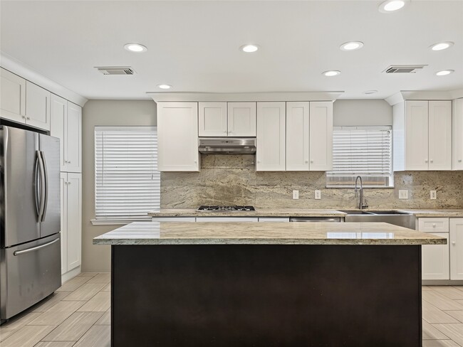 Photo - 139 Haversham Dr
