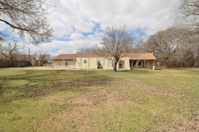 Building Photo - Stunning 5/2/2 in Allen For Rent!