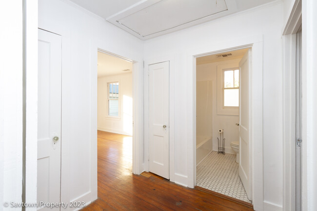 Photo - 1230 E 40th St House